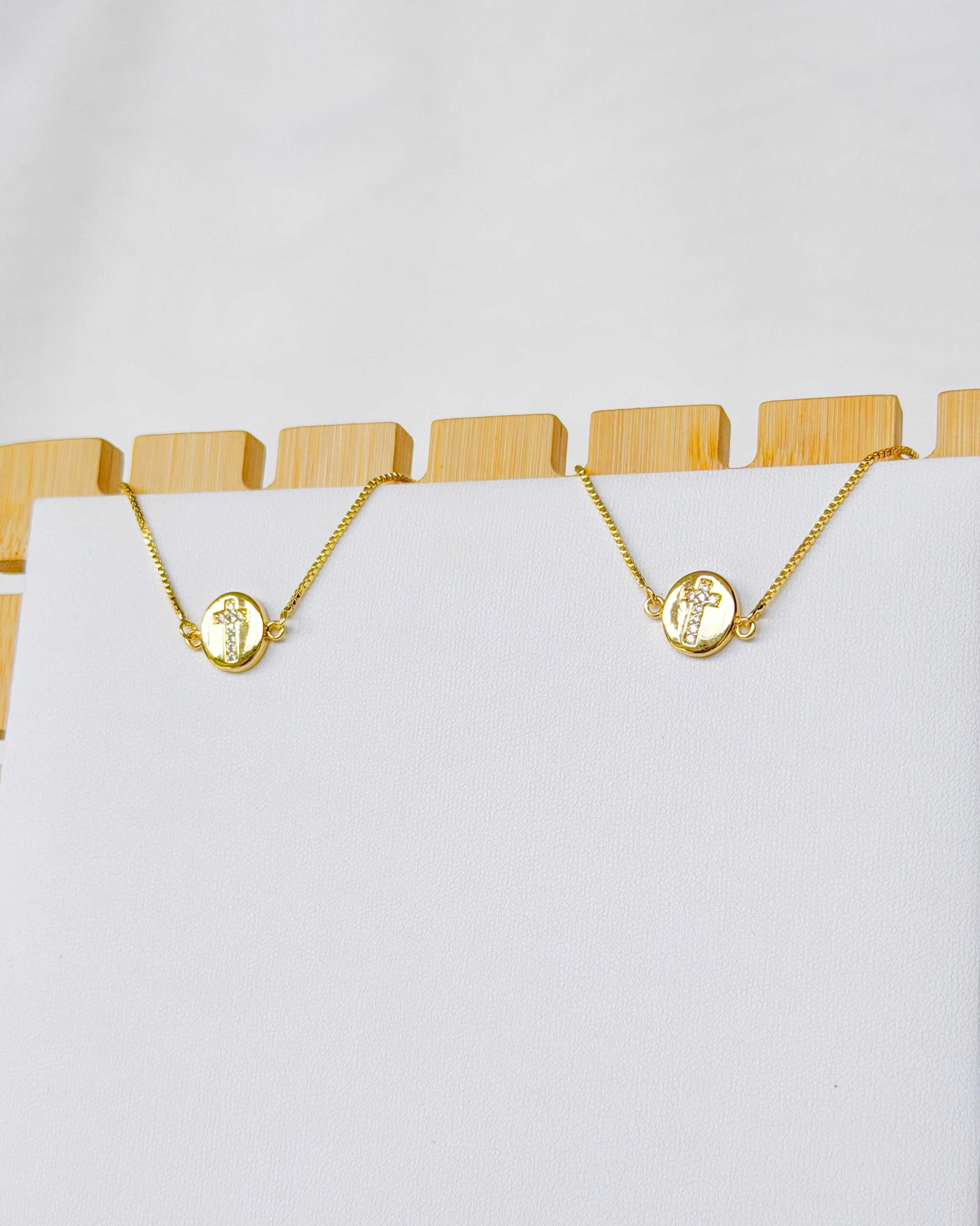 Cross Shinny Bracelet