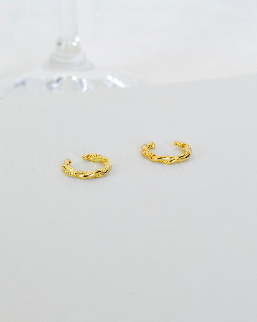 Lina Earcuff