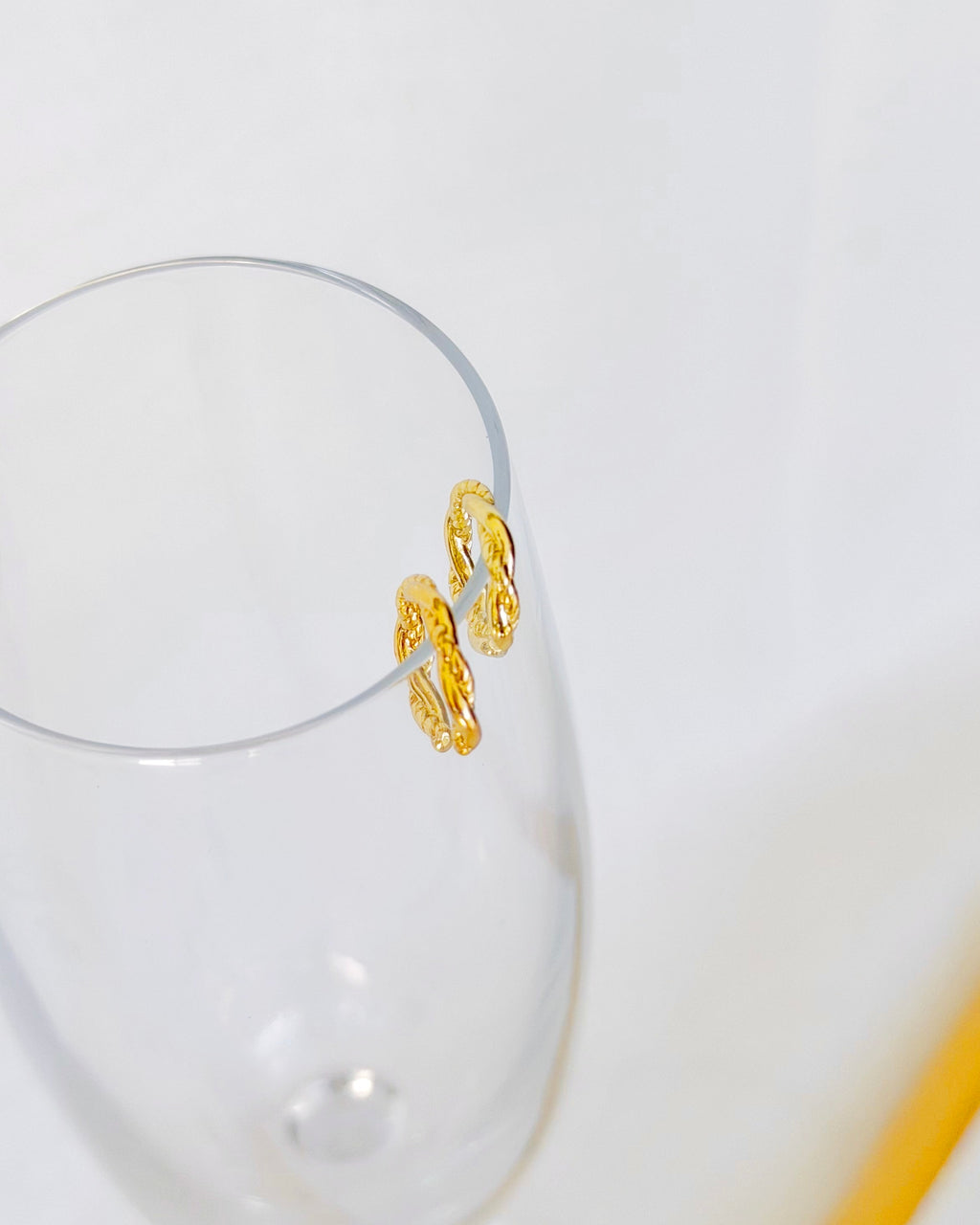 Lina Earcuff
