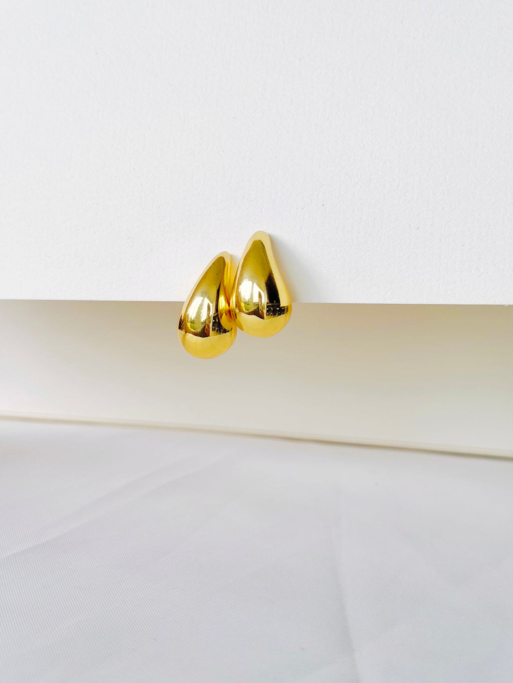 Maxi Drop Studs