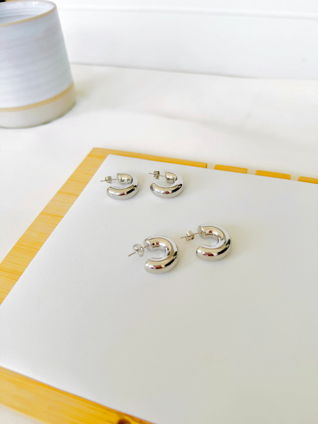 Mila Hoops