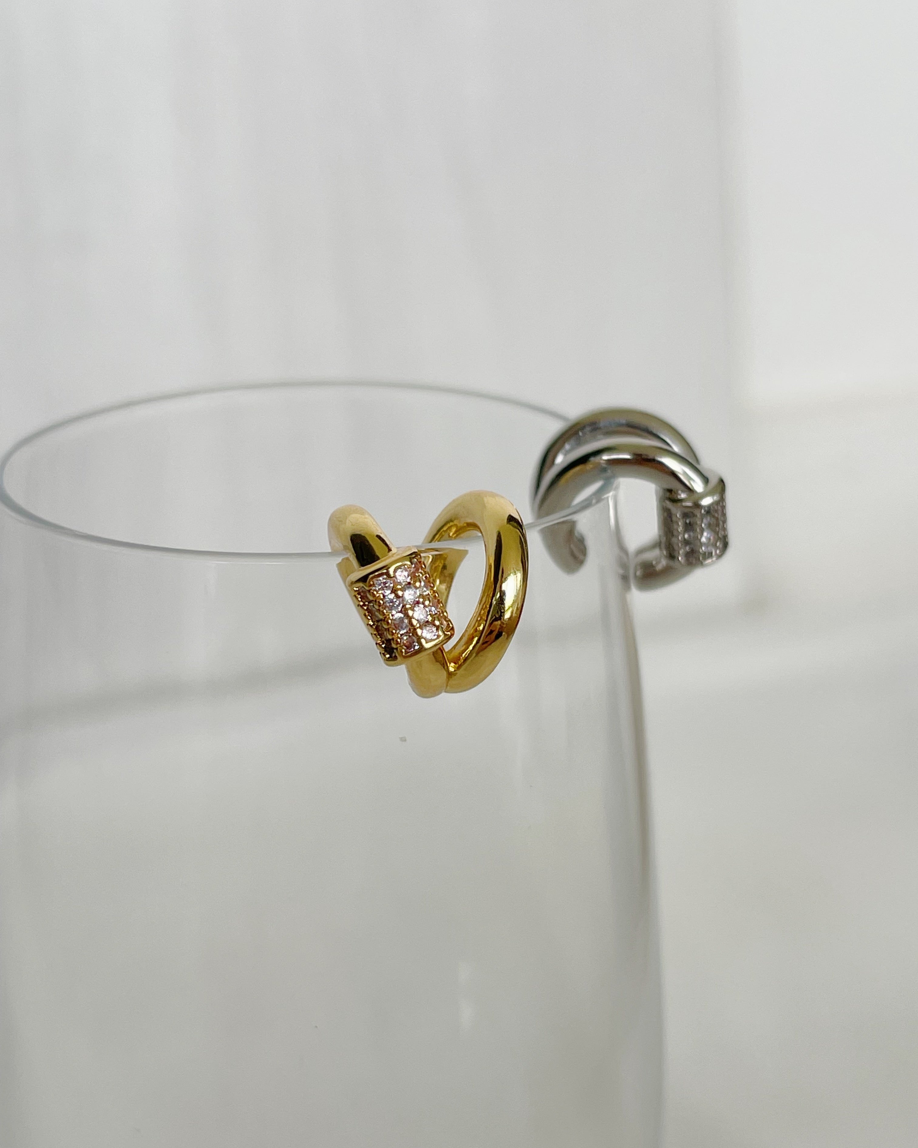 Nyra Earcuff