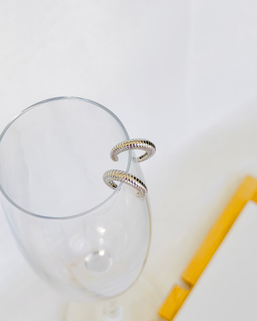 Nia Earcuff
